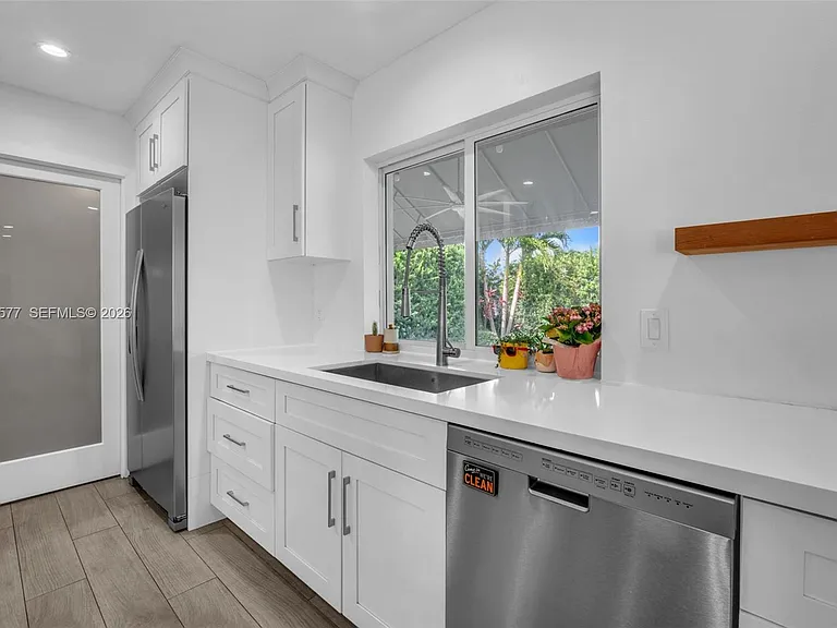 1807 SW 102nd Pl — Photo 16