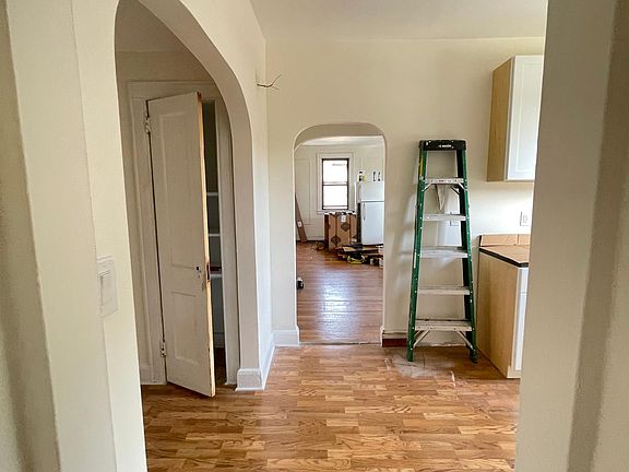 5th image of 624 Metropolitan Ave Floor 2