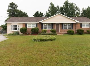 7203 Godfrey Dr, Fayetteville, NC 28303