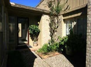 16451 Brookvilla Dr, Houston, TX 77059