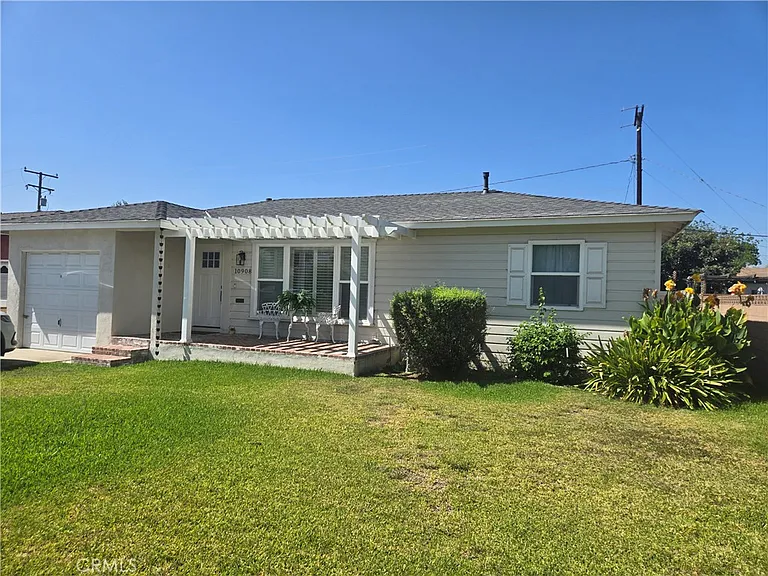 10908 Winchell St — Photo 1