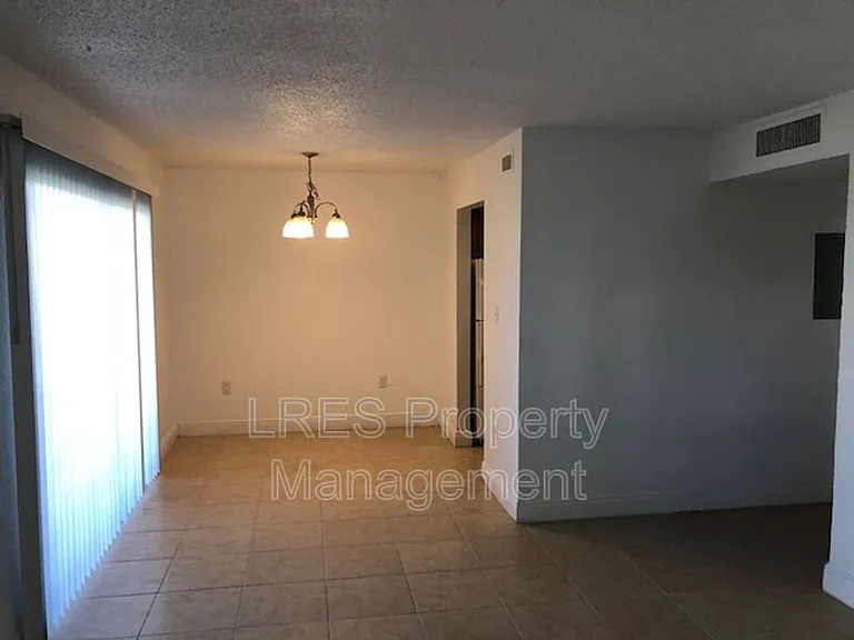 4725 S Texas Ave #A — Photo 3