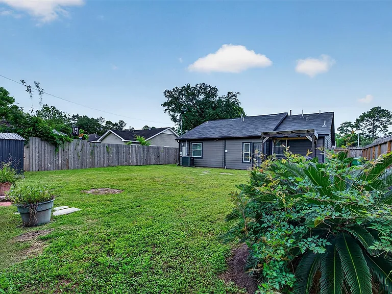3863 Arbor St — Photo 32