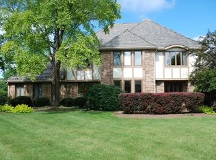 1S022 Cantigny Dr, Winfield, IL 60190