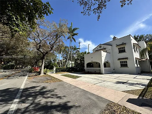502 Madeira Ave #A Photo 1