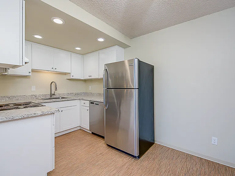 Stonebridge Apartments — Photo 92