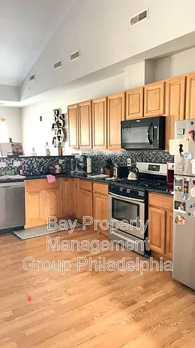 1618 South St #3 Photo 1