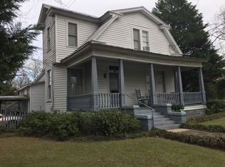 109 S 4th St, Tennille, GA 31089