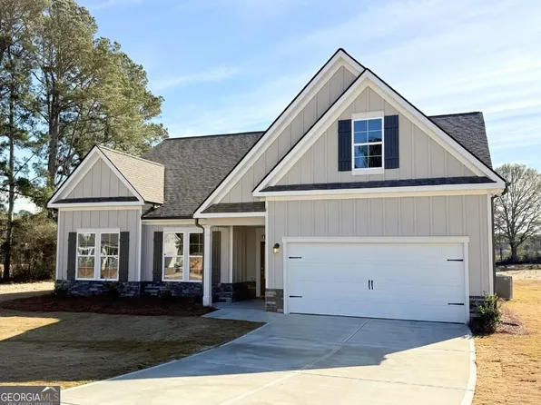 61 Westlyn Ln, Winder, GA 30680