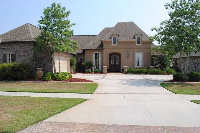 1st image of 18288 Lake Harbor Ln