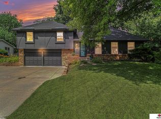 5905 S 25th St, Lincoln, NE 68512