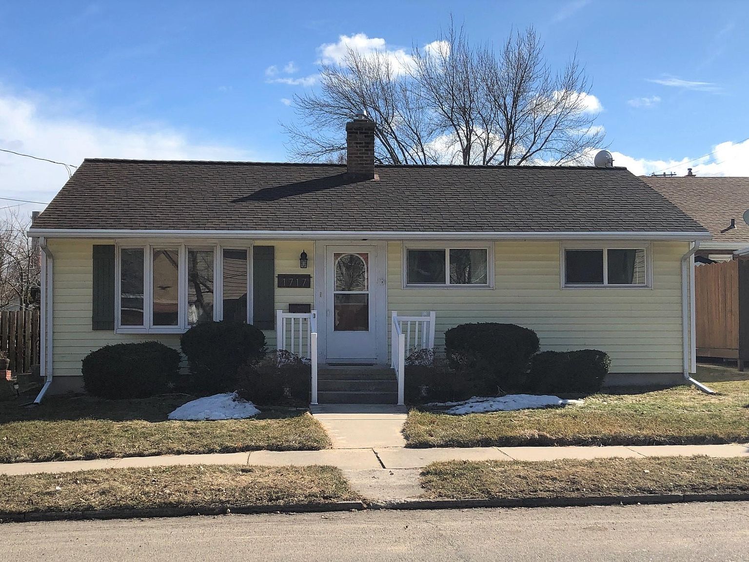1717 Wisconsin Ave, Manitowoc, WI 54220 Zillow