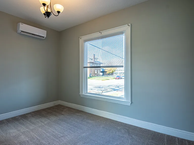 535 W Berry St #2 — Photo 26