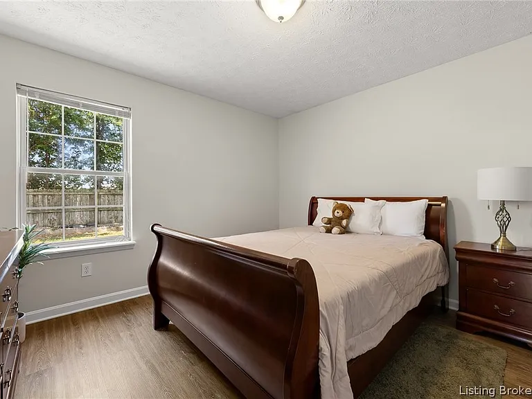7836 Joseph Dr — Photo 14