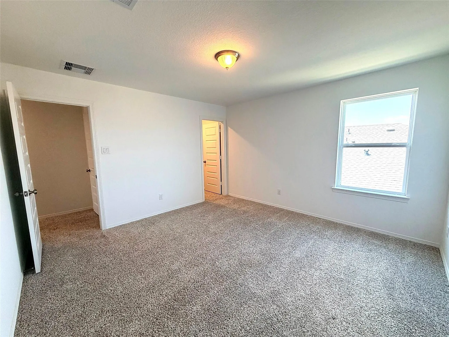 4 bed, 3.5 bath, 3042 sqft, $2,800 — Photo 3