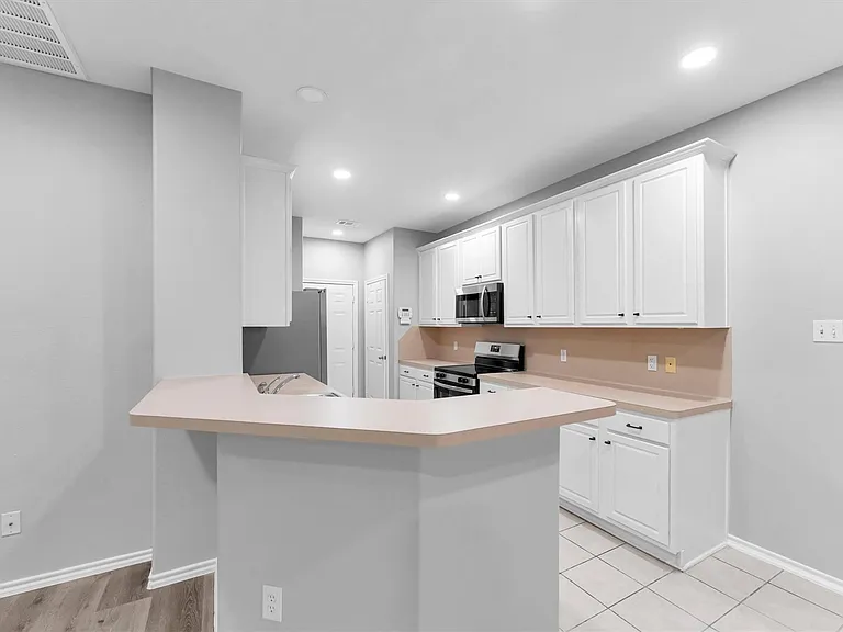 16007 Sandy Path Ln — Photo 8