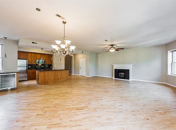 4th image of 6117 N Hoyne Ave #3N