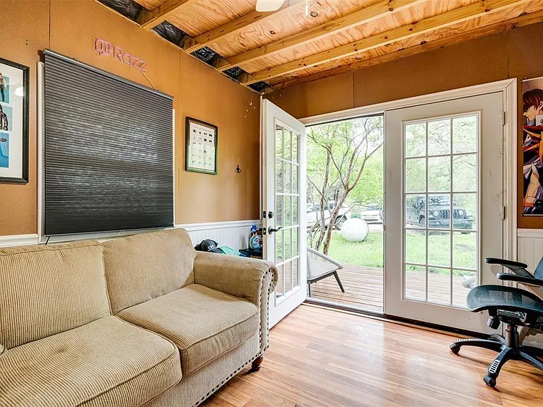 112 Boulder Ln — Photo 10