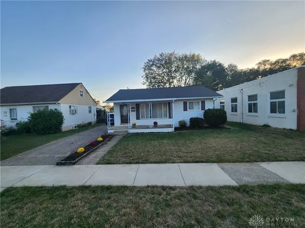 1124 Race Dr, Troy, OH 45373