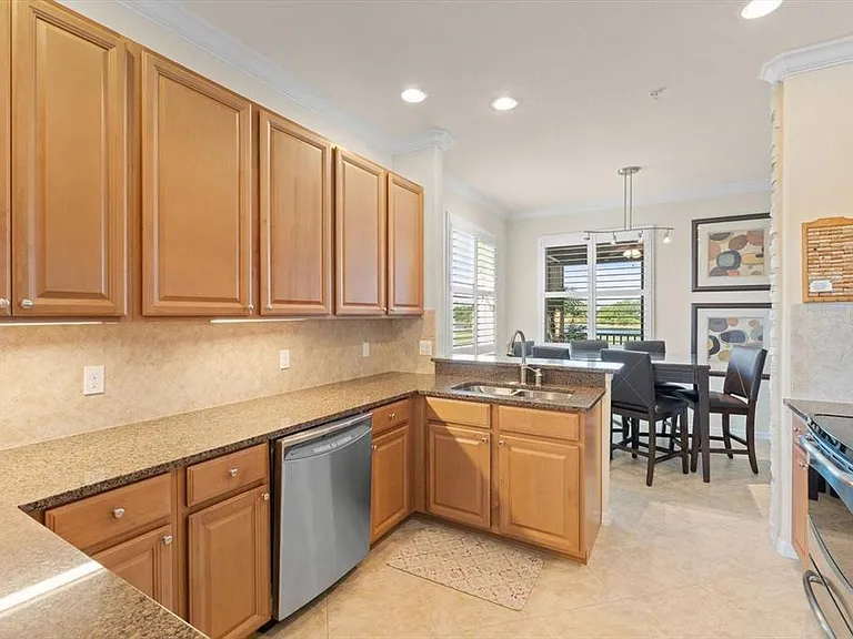 416 Winding Brook Ln #102 — Photo 19