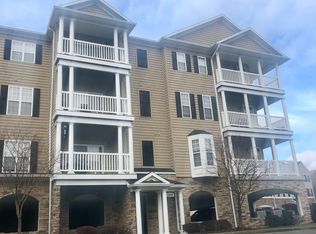 1632 Suncrest Vlg, Morgantown, WV 26505