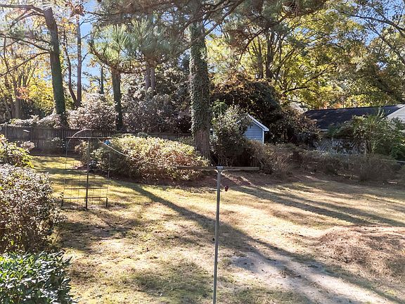 5th image of 2313 Foxcroft Road NW