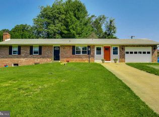 212 Lincoln Ln, Sykesville, MD 21784