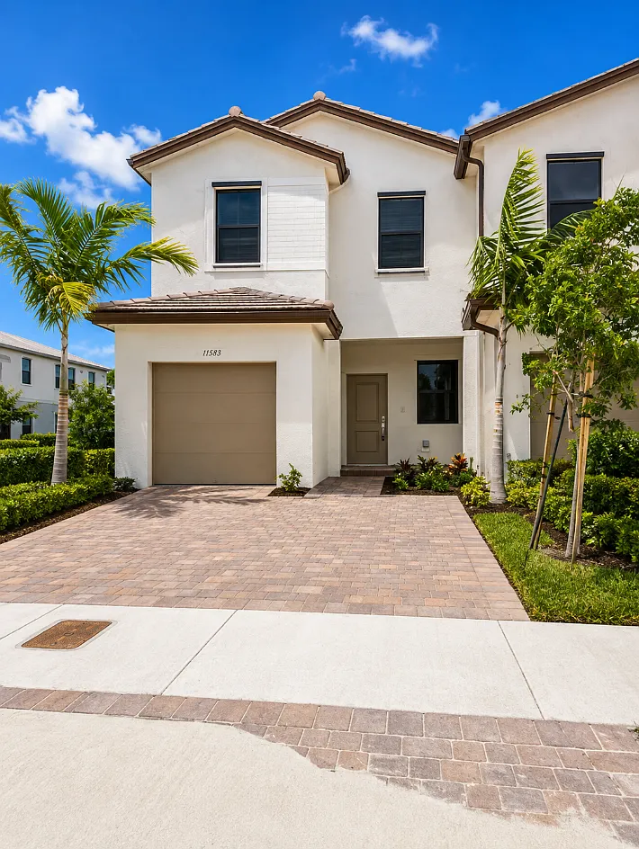 13102 SW 232 LN — Photo 1