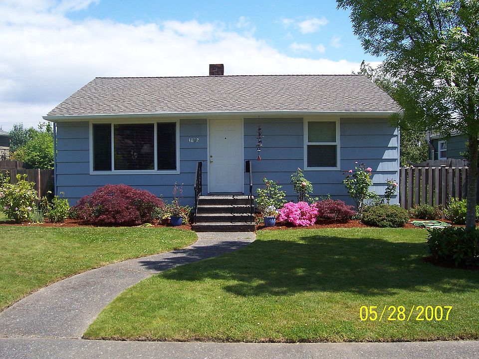 2nd image of 3832 50th Ave SW