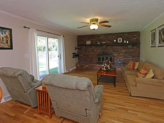 5th image of 8344 Palmetto Ln
