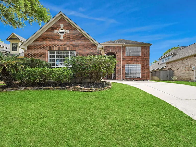 1611 Barton Creek Trl — Photo 4