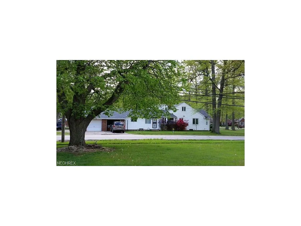 24424 Westwood Rd photo 1