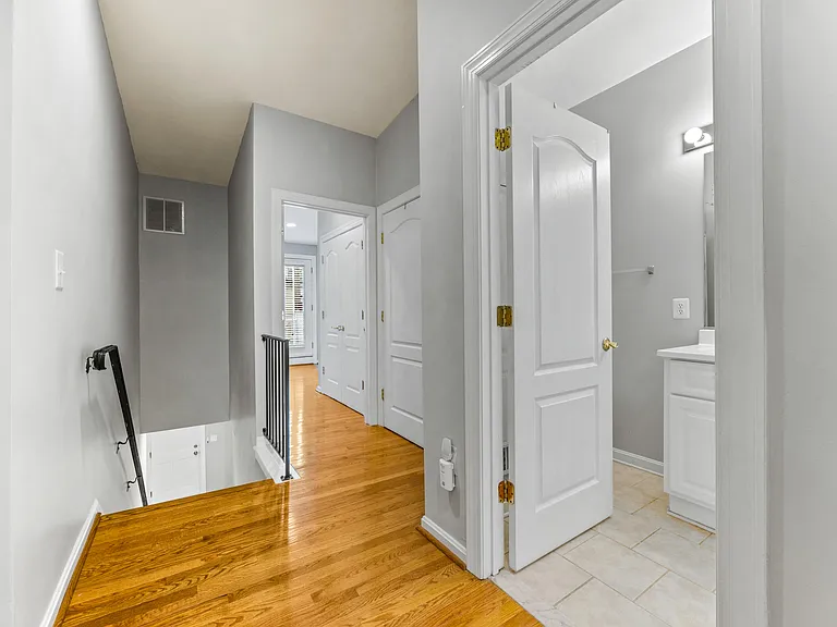 2023 Portugal St — Photo 17