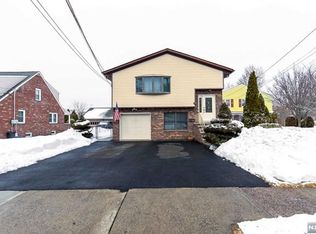 275 Kipp Ave, Elmwood Park, NJ 07407