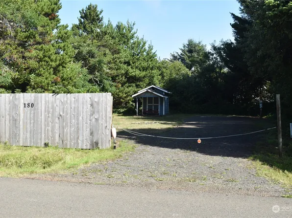 180 N Narwhal Loop NW, Ocean Shores, WA 98569