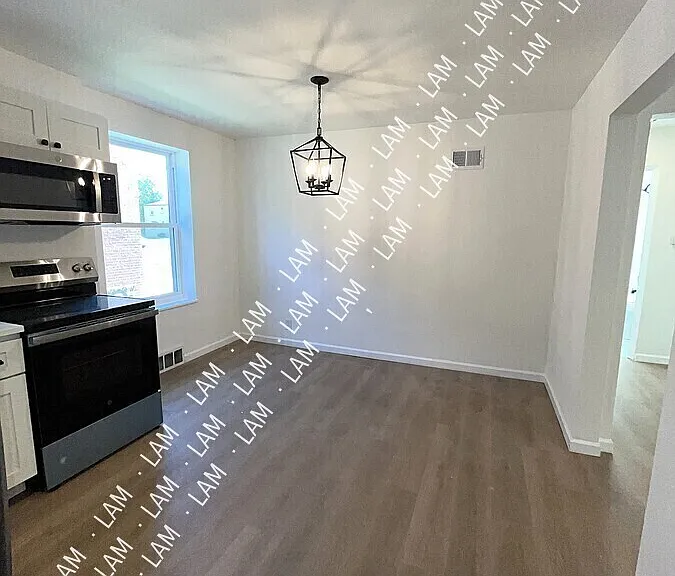 3915 Jamieson Avenue 2E #1E-1W-2W — Photo 11