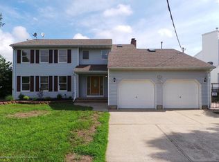 200 Manorside Dr, Brick, NJ 08724