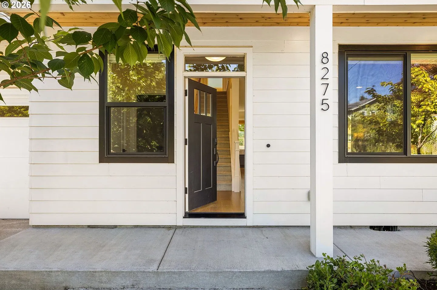 Like-New Modern Farmhouse with 4 Bedrooms, Home Office, Central A/C, Fenced Yard & Oversized Garage — Photo 3
