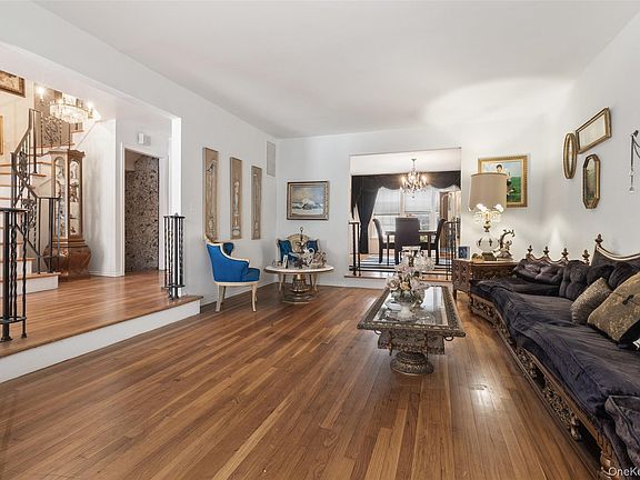 4th image of 20 Old Farm Road