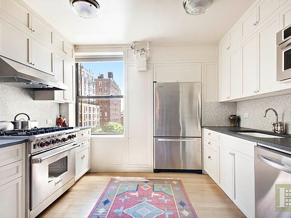 5th image of 32 W 82nd St APT 9B
