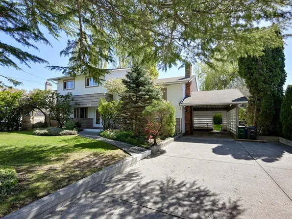 1809 Jade Pl, Saanich, BC V8P 3E5