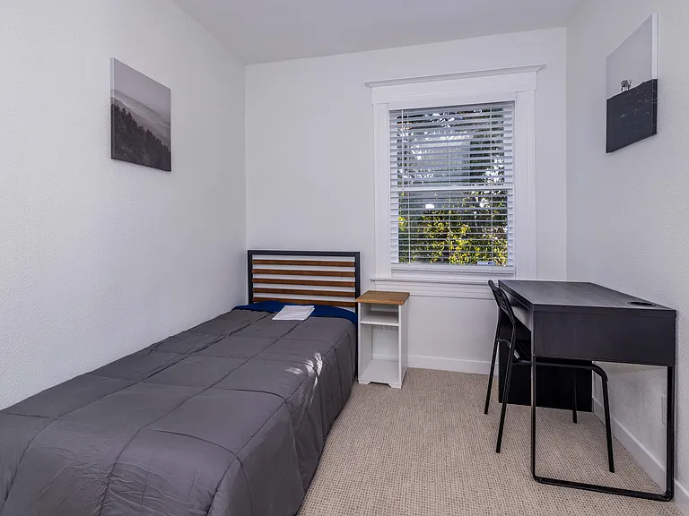 2382 Derby St #1-6 — Photo 28