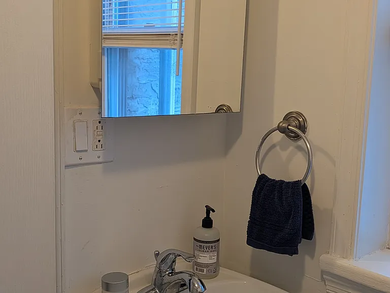 2100 Spring St #3R — Photo 6