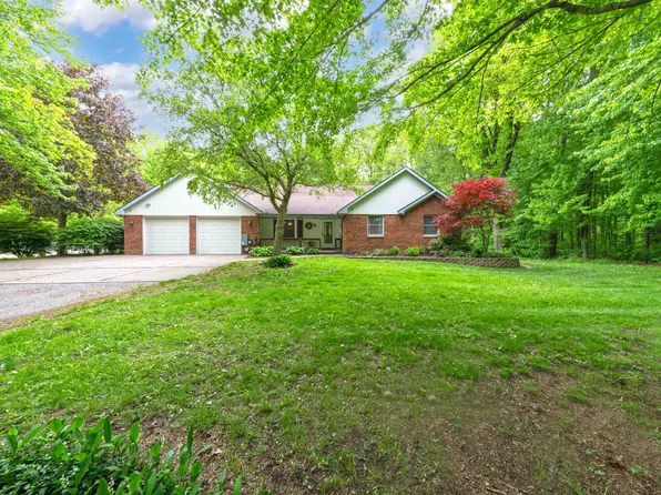 6166 Short Cut Rd, Cottrellville, MI 48039