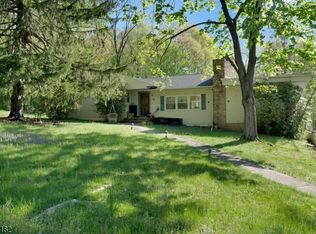 104 Redmont Rd, Watchung Boro, NJ 07069