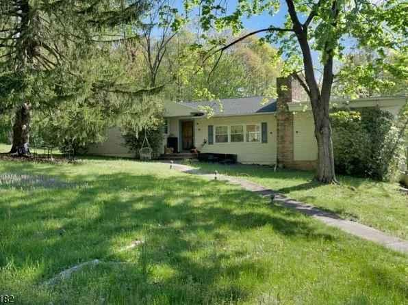 104 Redmont Rd, Watchung Boro, NJ 07069