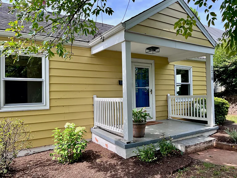 1210 Meriwether St — Photo 1