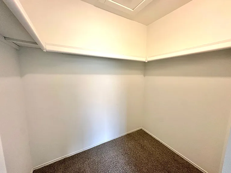 537 Randall Dr — Photo 7