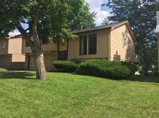 9405 Pratt Cir, Omaha, NE 68134