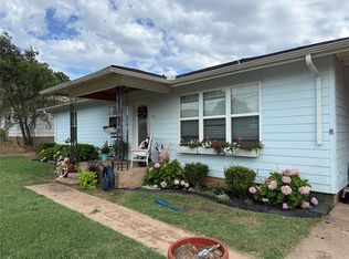 904 E Cleveland St, Mangum, OK 73554